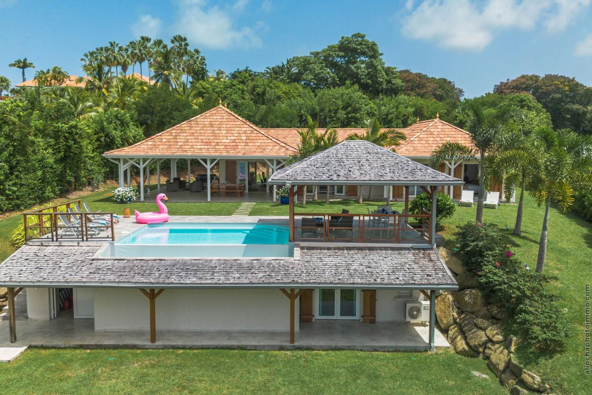 Location villa Martinique - Piscine et bungalow